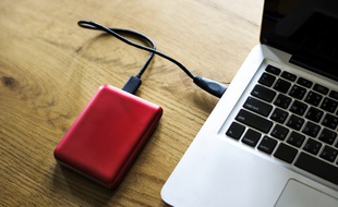 Stocker ses fichiers sur un disque dur externe permet d'alléger son ordinateur.