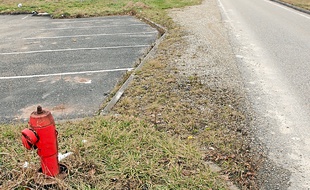 La zone est située près de la RD 1083.