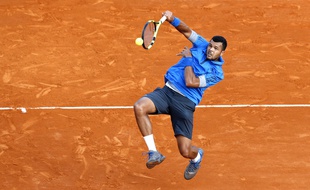 Jo-Wilfried Tsonga contre Lucas Pouille le 14 avril 2016.