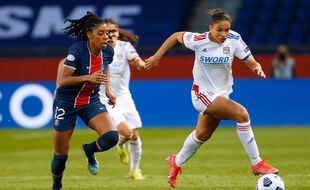 D'après « L'Equipe », Delphine Cascarino (à droite), ici au duel la semaine passée avec la Parisienne Ashley Lawrence, ferait partie des joueuses touchées par le Covid-19. Thomas Samson