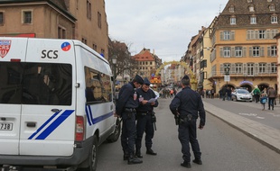 L'an dernier déjà, la police et l'armée étaient dans les rues de Strasbourg pendant le marché de Noël, avec des contrôles pour les véhicules aux check points.