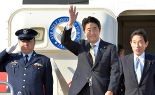La croissance du Japon est restée robuste entre avril et juin, à 0,9% par rapport au trimestre précédent, confortant la politique du Premier ministre qui veut tirer une nouvelle flèche de ses "Abenomics" avec les Jeux olympiques 2020.