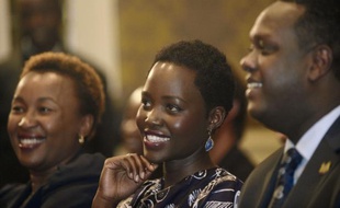 L'actrice Lupita Nyong'o lors d'une conférence de presse sur le braconnage des éléphants, le 30 juin 2015, à Nairobi au Kenya