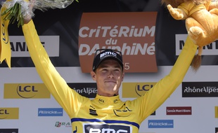 L'Australien de BMC Rohan Dennis s'est emparé mardi du maillot jaune sur le Critérium du Dauphiné. ERIC FEFERBERG