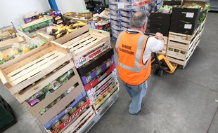 La Banque alimentaire 44 dispose depuis trois ans de locaux plus spacieux près de l'aéroport Nantes-Atlantique.Les nouveaux locaux de la banque alimentaire de Loire Atlantique