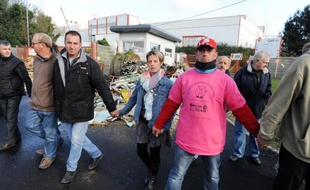 Des employés de Gad, le 11 octobre 2013 à Lampaul-Guimiliaud