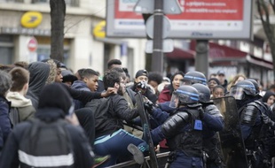 Ce jeudi matin, près du lycée Voltaire (11e arrondissement)