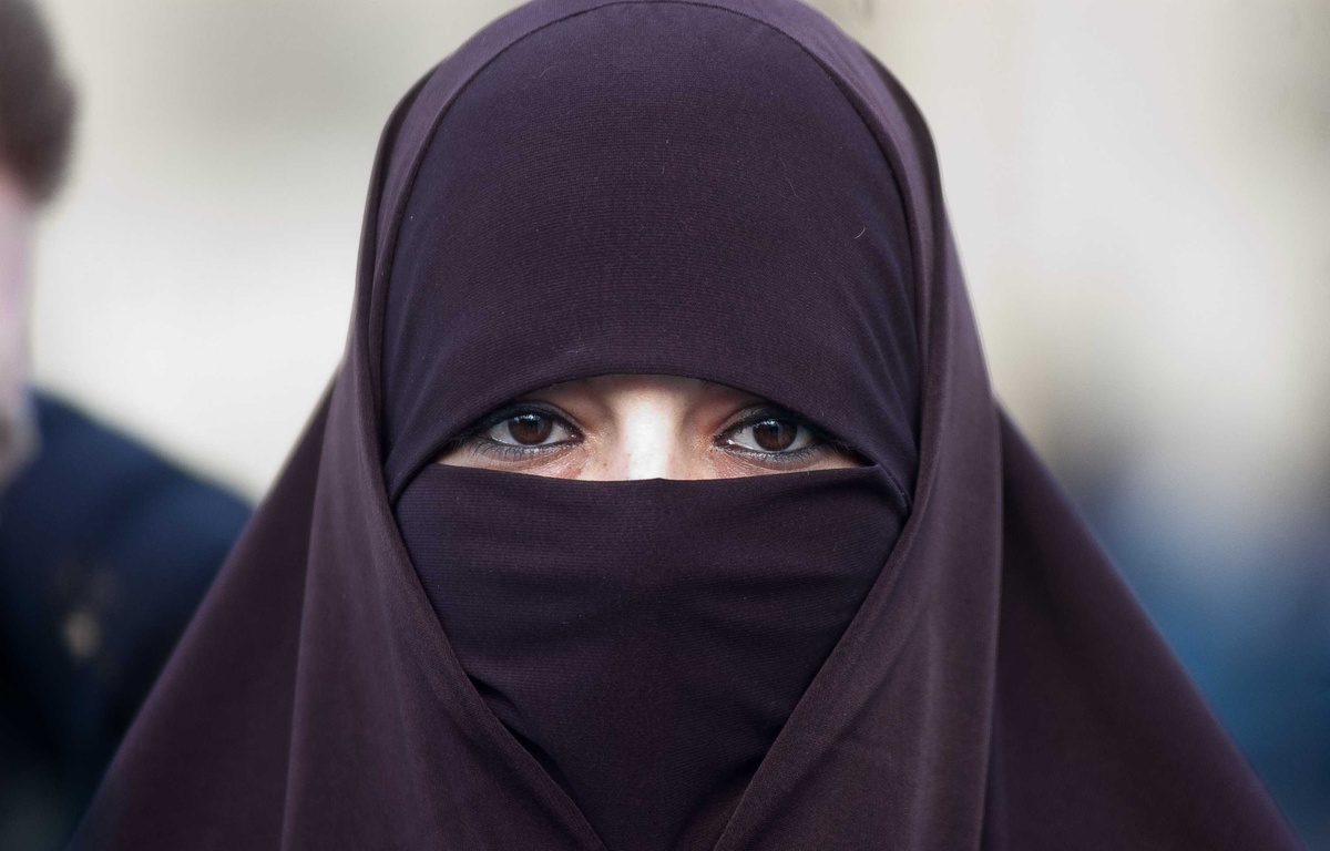 Arabie Saoudite Des femmes délaissent le niqab pour le voile islamique