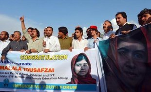 Des soutiens à Malala après son Prix Nobel de la Paix, le 11 octobre 2014 à Mingora au Pakistan