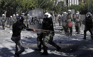 Affrontements entre manifestants et policiers le 19 ocotbre 2011 à Athènes.