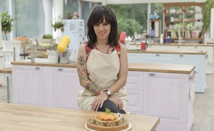 Alizée dans «Le Meilleur pâtissier» (M6).