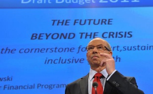 L'Union européenne tente lundi de boucler son budget 2011 lors de négociations de la dernière chance dont l'enjeu est moins financier que politique, avec une lutte de pouvoir entre institutions sur le contrôle des dépenses et des recettes.