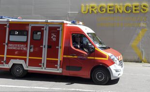 Un camion de pompiers devant les urgences (image d'illustration).