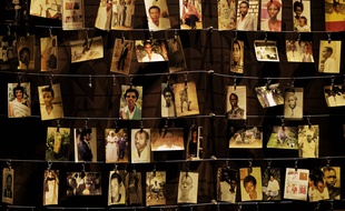 Des photos de victimes du génocide au Rwanda au Mémorial du génocide de Kigali.