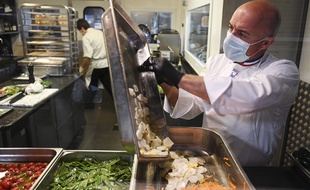Tous les personnels devront porter un masque, en salle comme en cuisine