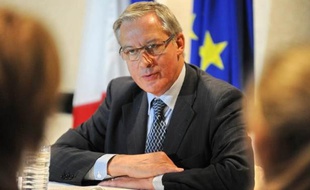 Le gouverneur de la Banque de France, Christian Noyer, a affirmé lundi que l'économie française devrait connaître une "accélération progressive" au printemps après une stagnation fin 2011 et début 2012.