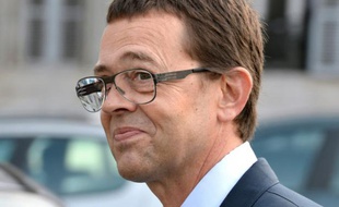 Nicolas Bonnemaison à son arrivée au tribunal le 25 juin 2014 à Pau