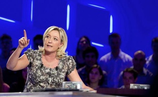 L'équipe de campagne de Marine Le Pen, candidate FN à la présidentielle, a dénoncé samedi le "coût indécent" du meeting de Nicolas Sarkozy prévu dimanche à Villepinte, qu'elle a estimé à "plus de 3 millions d'euros".
