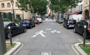 Borne à l'entrée de la rue des Recollets à Strasbourg, à l'entrée de la Grande Ile,