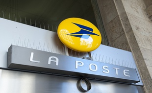 L'employée de La Poste aurait détourné des tickets cadeaux.