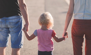 Comment aborder la douloureuse réalité du cancer avec son enfant?