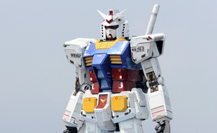 Une réplique grandeur nature du robot Gundam a fait ses premiers pas au Japon