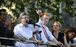 Jean-Luc Mélenchon pendant la fête à macron