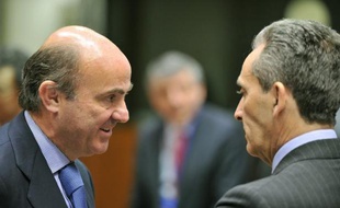 Le Produit intérieur brut (PIB) espagnol reculera de 0,5% à 0,6% au premier trimestre 2013 et pourrait renouer avec la croissance au quatrième trimestre, a affirmé mardi le ministre de l'Economie Luis de Guindos, alors que le pays est plongé dans la récession.