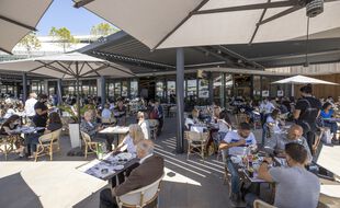 Les restaurants cherchent à embaucher pour faire tourner leur activité à plein régime.