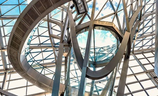 Google Arts&Culture a décidé de mettre en avant la ville de Lyon, en nouant un partenariat avec cinq de ses institutions comme le musée des Confluences.