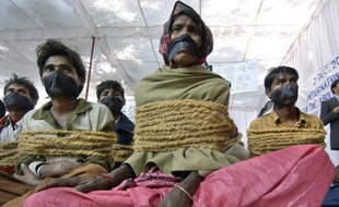 Manifestation en Inde le 2 décembre 2003 à l'occasion de la journée internationale pour l'abolition de l'esclavage