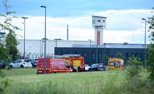 La prison de Condé-sur-Sarthe, mardi soir.