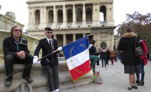 Le parvis de Saint-Sulpice ce lundi pour la messe en l'honneur de Jacques Chirac