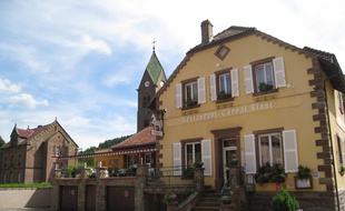 Le restaurant du Cheval Blanc est situé à Graufthal, dans le Bas-Rhin.