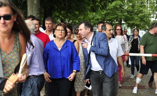 Martine Aubry, maire de Lille, attend son heure.