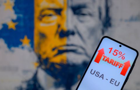 Mais pourquoi l’UE se laisse marcher dessus par Trump sur les droits de douane ?