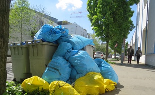 Les poubelles s'accumulent à Nantes (archives)