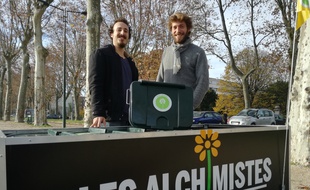 Mathieu Therial et Valentin Mizzi, cofondateurs des Alchimistes Occiterra, à Toulouse.