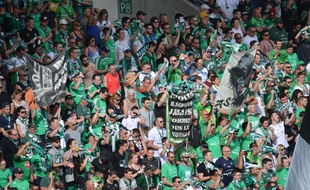 Le kop nord du Chaudron, où se trouvent les Magic Fans, ici lors de la réception de Troyes en Ligue 1 le 22 avril.