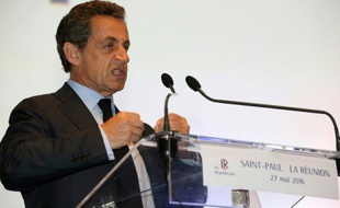 Le président des Républicains Nicolas Sarkozy, lors d'un discours à Saint-Paul à La Réunion le 27 mai 2016