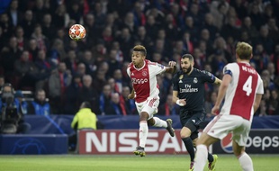 Benzema inscrit un but pour les Merengue à l' Ajax (1-0)