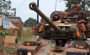 Des soldats de la force française Sangaris le 27 février 2014 à Bangui
