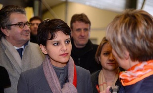 La ministre des Droits des femmes Najat Vallaud-Belkacem promet des sanctions dans les six mois aux entreprises qui ne luttent pas efficacement contre les inégalités de salaires hommes/femmes.