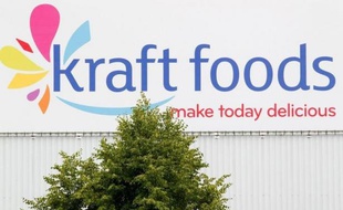 Le géant américain de l'alimentation Kraft Foods a annoncé jeudi que la scission entre son activité de produits frais centrés sur l'Amérique du Nord et celle de ses biscuits, chocolats et chewing-gums, qui sera rebaptisée Mondelez, serait effective au 1er octobre.