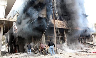 Plus de 1.000 personnes, en grande majorité des combattants, ont été tuées en Syrie en deux semaines de combats entre rebelles et jihadistes, auparavant alliés dans leur lutte contre le régime, a indiqué jeudi une ONG syrienne.