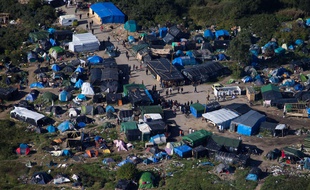 Près de 6000 migrants occupent désormais la «New Jungle», à Calais.