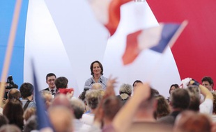 Ségolène Royal, le 8 mai 2011, salle des Blancs-manteaux à Paris, lors d'une Université populaire de son mouvement Désirs d'avenir.