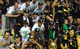 Strasbourg, le 13 juin 2016. - L'asvel, champion de France de basket s'engage à aider ses supporters à trouver du travail
