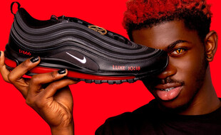 La société MSCHF a lancé ses «Satan shoes» en partenariat avec le rappeur Lil Nas X.