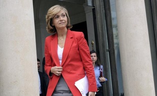 French Higher Education Minister Valerie Pecresse leaves the Elysee presidential palace on May 9, 2012 in Paris, at the end of the last weekly cabinet meeting of France's president Nicolas Sarkozy's government. AFP PHOTO / BERTRAND GUAY